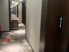 -柏曼酒店(重庆解放碑洪崖洞店)