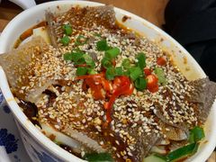-炉小二铜锅牛蛙•川湘菜(三里屯店)