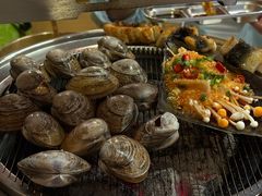 -围炉肉舍•炭烤活鳗•丹东海鲜烤肉(步行街店)