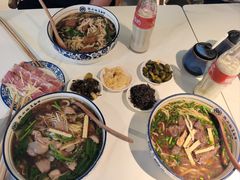 -镇南锅盖面馆(解放路店)