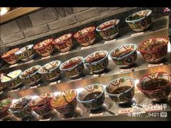 -老牌坊云南鱼豆花火锅(哈西万达店)