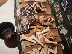 -芸山季·云南山珍菌火锅(人民广场来福士店)