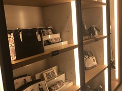 -东荟城名店仓