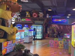 -卡通尼乐园(五彩世界店)