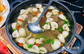 Mushroom and Pork Thread Goose Blood Soup