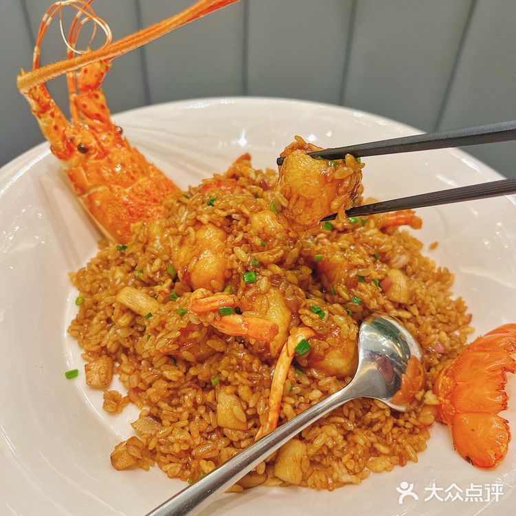 ⭕️杭州探店|风靡上海14年的轻奢粤菜餐厅杭州首店登陆奥体