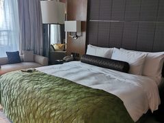 -上海滴水湖皇冠假日酒店
