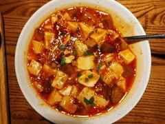 麻婆牛肝菌豆腐-弄堂里·寻味杭州(湖滨银泰in77C区店)