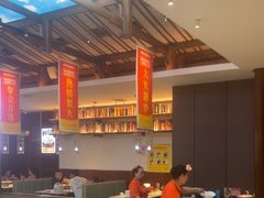-阿瓦山寨·湘菜现炒·剁椒鱼头王(咸阳总店)