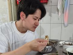 -正宗杨记普洱酸醋米线(总店)