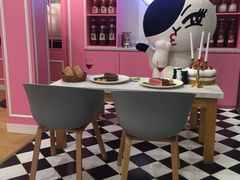 -LINE FRIENDS Garosu-gil Flagship Store