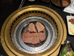 -山川小町·极番烧肉(新地假日广场店)