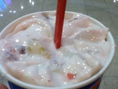 周五半价的香蕉草莓-DQ·蛋糕·冰淇淋(周浦万达店)