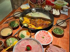 -周小明火锅(黑金冠社区店)