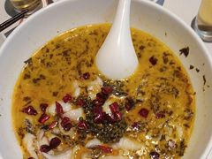 -阿瓦山寨·湘菜现炒·剁椒鱼头王(咸阳总店)