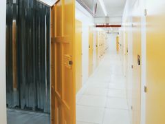 -安东易迷你自助仓储寄存仓库(杨浦店)