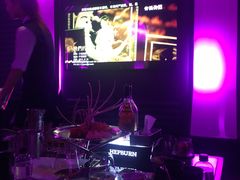 -简奥斯汀·赫本酒吧