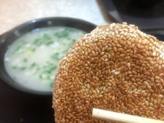 秘制烧饼-万红路羊汤烧饼店(将台路店)