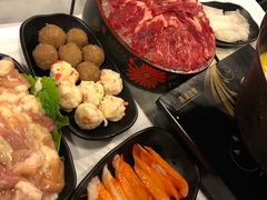-鲜入围煮花胶鸡海鲜火锅