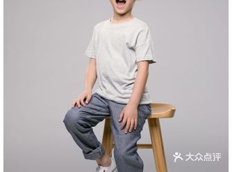 高挑的大厅，特别痛快！店员很热情