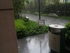 -虹桥绿谷广场-地下停车场