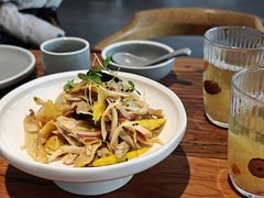 -YAFEE雅菲 川·湘·粤融合菜(魏公村店)