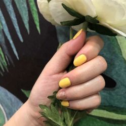 -蜜丝卡伦美甲美睫半永久