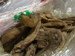 藤椒爪翅-王浩儿纪六孃甜皮鸭(乐山总店)