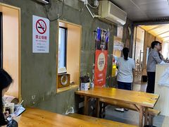 大堂-沪西老弄堂面馆(定西路店)