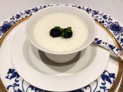 顺德双皮奶-Yan Ting 宴庭中餐厅(上海静安瑞吉酒店)