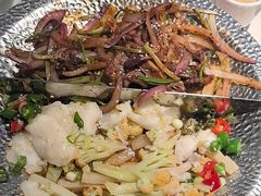 -小鱼小牛·鱼牛干锅·脆鱼火锅(世欧广场店)