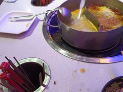 鸳鸯锅-钢管厂五区小郡肝串串香火锅(人民广场店)