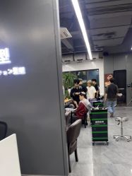 -藤野造型烫发染发