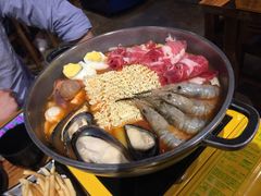 -辛明堂洞韩式芝士年糕火锅(万达店)