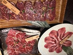 -山川小町·极番烧肉(新地假日广场店)
