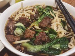 -清真吴记门钉肉饼·喜多利