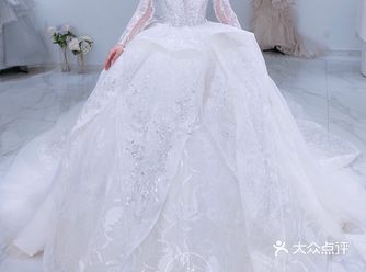 巴洛克风格服装曾经风靡一时，喜欢复古感的女生大多对巴