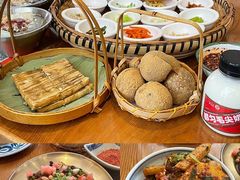 -包整·丝娃娃(一览甲秀楼风景店)