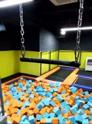 -蹦贝运动中心·蹦床·攀岩·闯关(龙岗店)