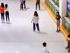-正佳冰河湾真冰滑冰场