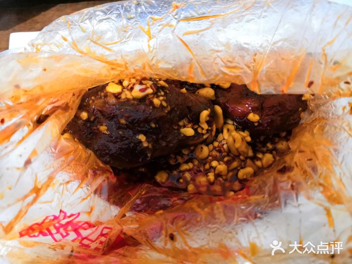 邓氏兔头麻辣兔头图片