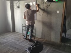 -VR 间客漫·PS电玩·虚拟现实包间游戏电竞(街道口店)