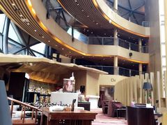 -上海滴水湖皇冠假日酒店