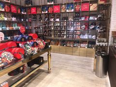 -VENCHI 闻绮(北京国贸商城店)