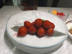 杨梅丸子-半勺·新徽菜(银泰城店)