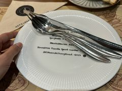 -Mark&Mars Restaurant