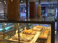-顶东面包花园·生日蛋糕(世博店)