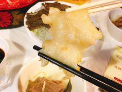 -鲜入围煮花胶鸡海鲜火锅