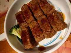 美颜黑豆腐-胡桃里音乐酒馆(白云五号T5 MALL店)