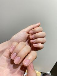 -花岐款式专研健康美甲沙龙